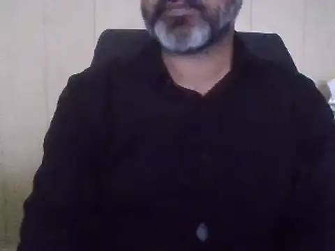 Snapshot of hairymaster95 chatting on February 11, 2025, 4:22 am hairymaster95 online show from February 11, 2025, 4:22 am