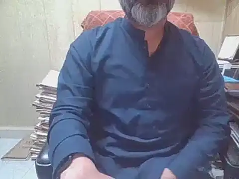 hairymaster95 online show from October 7, 2025, 3:47 am