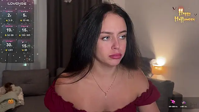 Megan Nilson online show from November 5, 2025, 7:58 pm