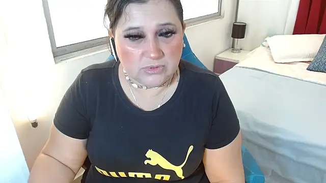 Kerly Doll online show from February 6, 2026, 12:19 pm