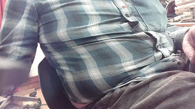 Snapshot of HaraldGermany chatting on October 29, 2025, 6:20 pm HaraldGermany online show from October 29, 2025, 6:20 pm