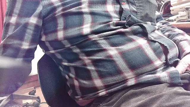 Snapshot of HaraldGermany chatting on November 10, 2025, 5:56 pm HaraldGermany online show from November 10, 2025, 5:56 pm