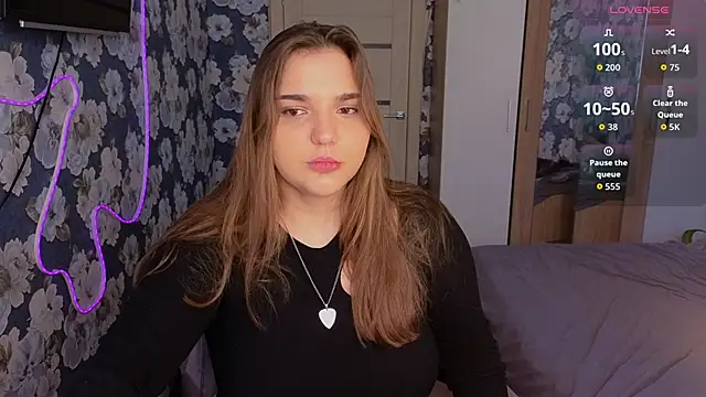 Snapshot of _momiji_ chatting on April 12, 2026, 12:43 pm momiji online show from April 12, 2026, 12:43 pm