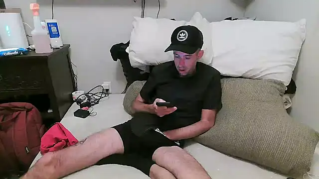 Snapshot of smokenstrokex chatting on October 3, 2025, 2:36 pm smokenstrokex online show from October 3, 2025, 2:36 pm