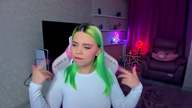 EnergyBunny 1 online show from October 22, 2025, 5:24 pm