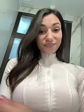  MiaQueen  online show from February 4, 2026, 7:53 pm