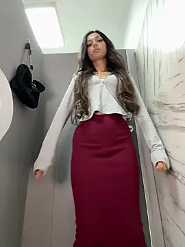  MiaQueen  online show from March 31, 2026, 10:21 pm