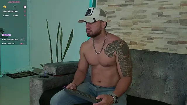 Snapshot of mr_david_cox chatting on March 20, 2025, 2:40 am mr david cox online show from March 20, 2025, 2:40 am