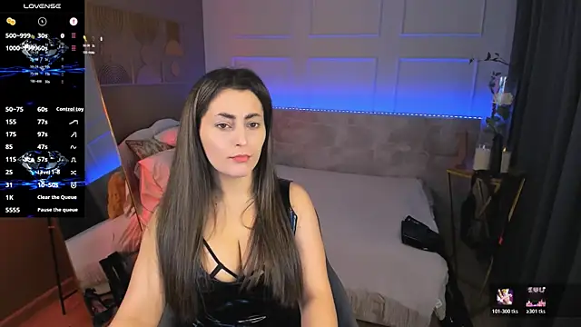 Snapshot of KylieMellow chatting on May 21, 2026, 5:36 am KylieMellow online show from May 21, 2026, 5:36 am