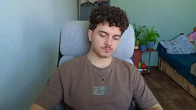 Remy Miles online show from April 27, 2026, 6:33 am