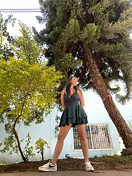 Alyshanon18 online show from April 1, 2026, 6:05 pm