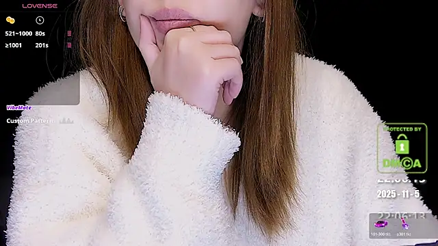 Snapshot of melia_Z chatting on November 5, 2025, 2:06 pm melia Z online show from November 5, 2025, 2:06 pm