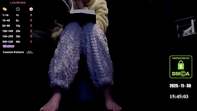 Snapshot of melia_Z chatting on November 30, 2025, 7:45 am melia Z online show from November 30, 2025, 7:45 am