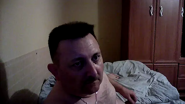Snapshot of Novy73 chatting on October 25, 2025, 10:37 pm Novy73 online show from October 25, 2025, 10:37 pm