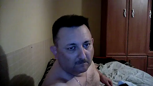 Snapshot of Novy73 chatting on October 26, 2025, 9:31 pm Novy73 online show from October 26, 2025, 9:31 pm