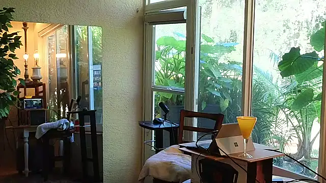 Snapshot of eliberator1777 chatting on October 12, 2025, 3:11 pm eliberator1777 online show from October 12, 2025, 3:11 pm