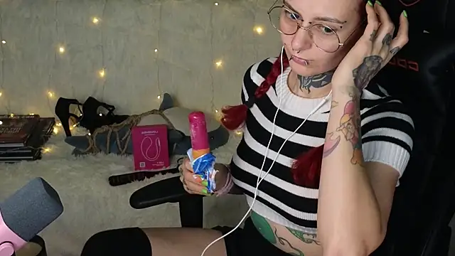 Ginger Stay online show from October 2, 2025, 11:01 pm