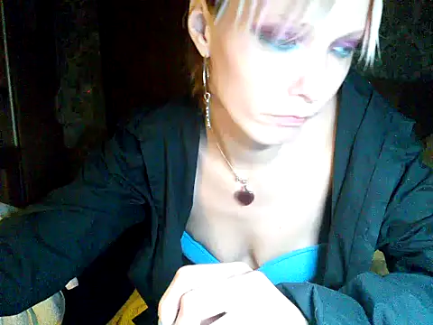WildMissNiks online show from December 10, 2024, 1:55 pm