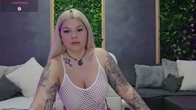 Raven Luna online show from July 13, 2026, 4:15 am