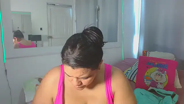 Selenna01 online show from November 3, 2025, 12:39 pm