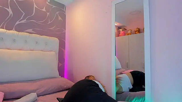 Snapshot of KeilaLovJack chatting on January 24, 2025, 1:25 pm KeilaLovJack online show from January 24, 2025, 1:25 pm