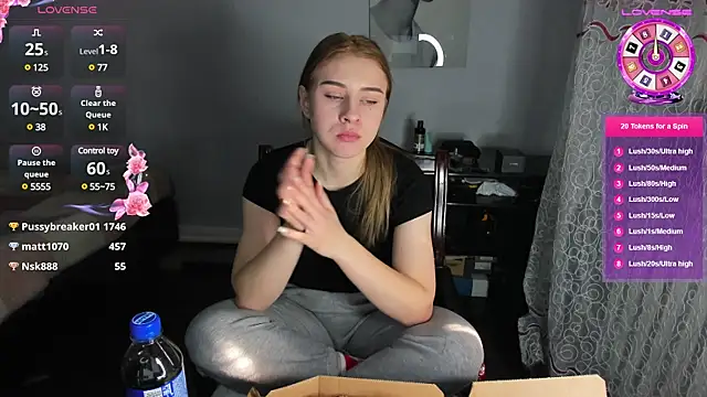 KindKristy online show from December 30, 2024, 8:32 am