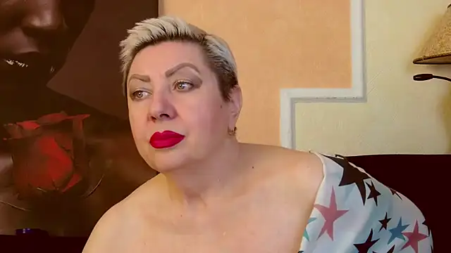 Snapshot of LadyPosh chatting on November 20, 2025, 9:14 pm LadyPosh online show from November 20, 2025, 9:14 pm