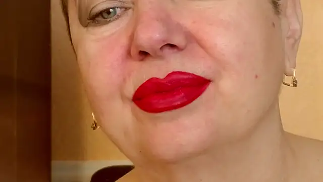 Snapshot of LadyPosh chatting on January 15, 2026, 8:41 am LadyPosh online show from January 15, 2026, 8:41 am