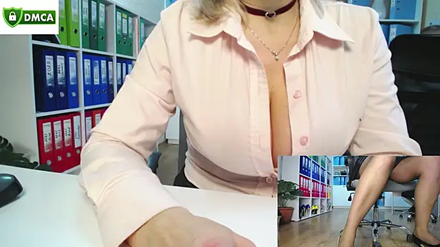 Snapshot of secret-office chatting on November 13, 2025, 6:01 am secret-office online show from November 13, 2025, 6:01 am