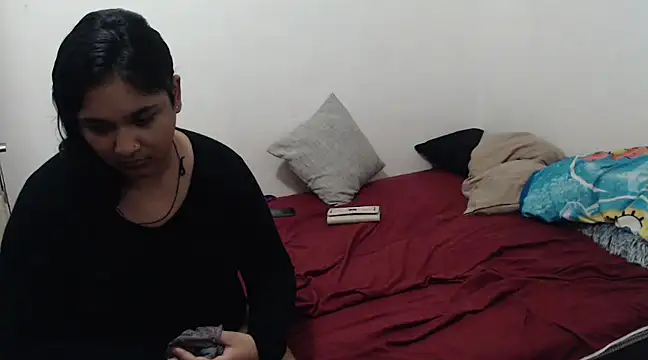 Snapshot of Indianbloom- chatting on February 1, 2025, 5:16 pm Indianbloom- online show from February 1, 2025, 5:16 pm