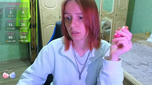 DanaMartina online show from September 30, 2025, 4:23 pm