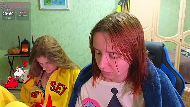 DanaMartina online show from October 10, 2025, 5:23 pm