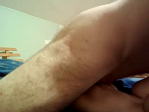 Snapshot of mopa81 chatting on November 13, 2025, 7:57 pm mopa81 online show from November 13, 2025, 7:57 pm