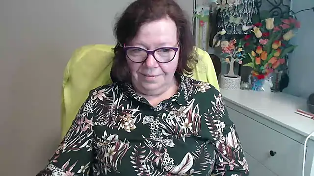 Adelewildx online show from April 8, 2026, 2:55 am