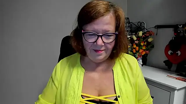 Snapshot of Adelewildx chatting on July 13, 2026, 3:31 am Adelewildx online show from July 13, 2026, 3:31 am