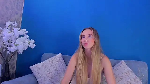 Snapshot of BellaMarieX chatting on November 13, 2025, 11:14 pm BellaMarieX online show from November 13, 2025, 11:14 pm