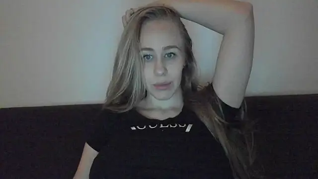 Snapshot of baby_alice chatting on September 18, 2025, 9:39 pm baby alice online show from September 18, 2025, 9:39 pm