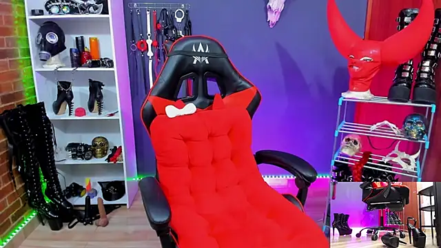 Mistress Yelena online show from February 4, 2026, 12:16 am