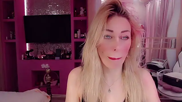 AnnieGOld  online show from November 17, 2025, 7:41 pm