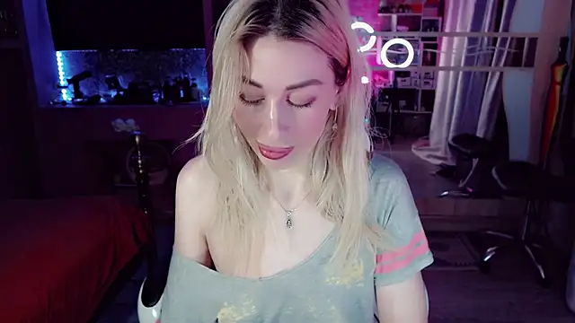 AnnieGOld  online show from December 13, 2025, 11:54 pm