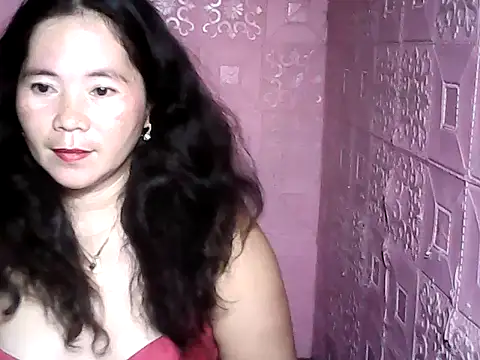 Snapshot of hotpusie_4u chatting on November 5, 2025, 4:40 pm hotpusie 4u online show from November 5, 2025, 4:40 pm