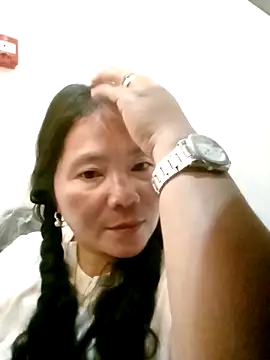 hotpusie 4u online show from May 2, 2026, 2:55 pm