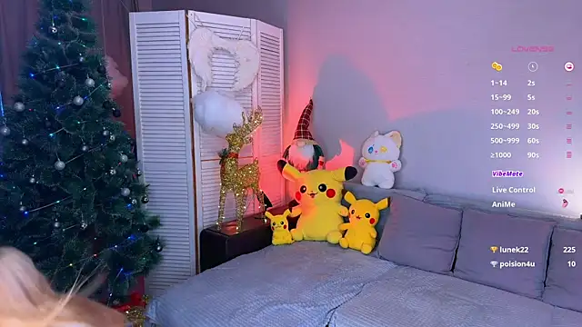 Snapshot of mikkixmeow chatting on January 3, 2025, 12:08 pm mikkixmeow online show from January 3, 2025, 12:08 pm