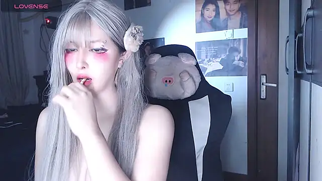 candy cola online show from October 28, 2025, 1:31 am