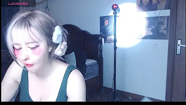 candy cola online show from November 4, 2025, 1:38 am