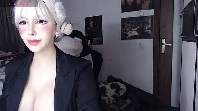 candy cola online show from November 11, 2025, 5:40 am