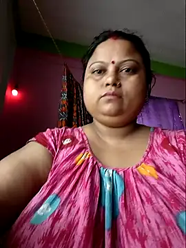 Snapshot of yourssoumi chatting on December 8, 2024, 4:04 am yourssoumi online show from December 8, 2024, 4:04 am