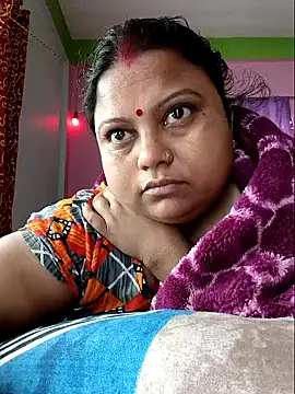 Snapshot of yourssoumi chatting on December 22, 2024, 4:39 am yourssoumi online show from December 22, 2024, 4:39 am