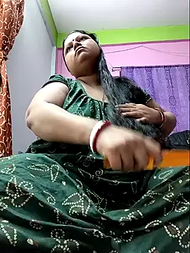 Snapshot of yourssoumi chatting on January 12, 2025, 2:45 am yourssoumi online show from January 12, 2025, 2:45 am