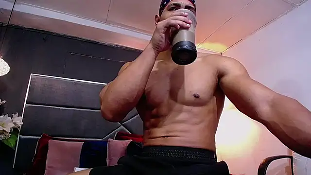 Snapshot of teddyfit19cm chatting on October 11, 2025, 2:04 pm teddyfit19cm online show from October 11, 2025, 2:04 pm